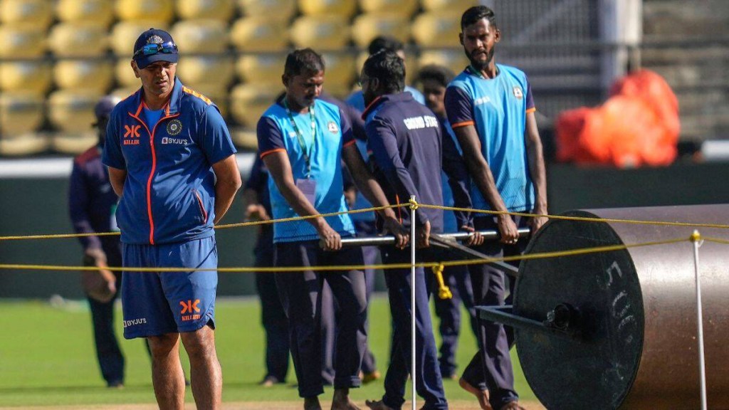 Finally the secret behind Nagpur's pitch is revealed by Sunil Gavaskar says the lighter roller effect in second session