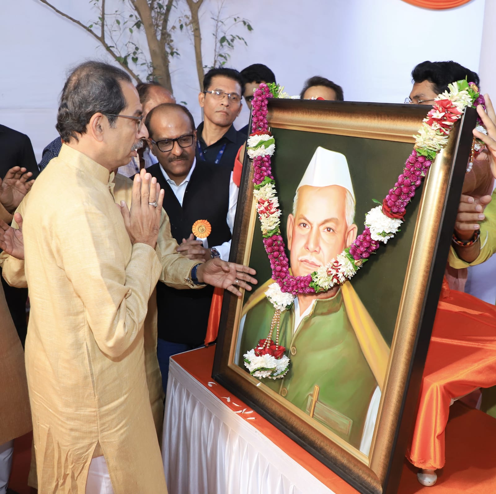  uddhav thackeray meeting with north indian