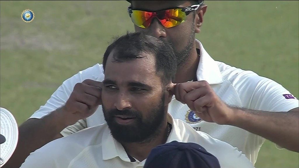 IND vs AUS 2nd Test: Naughty Ash Anna Cute action with Shami goes viral as Nathan Lion is clean bowled watch Video