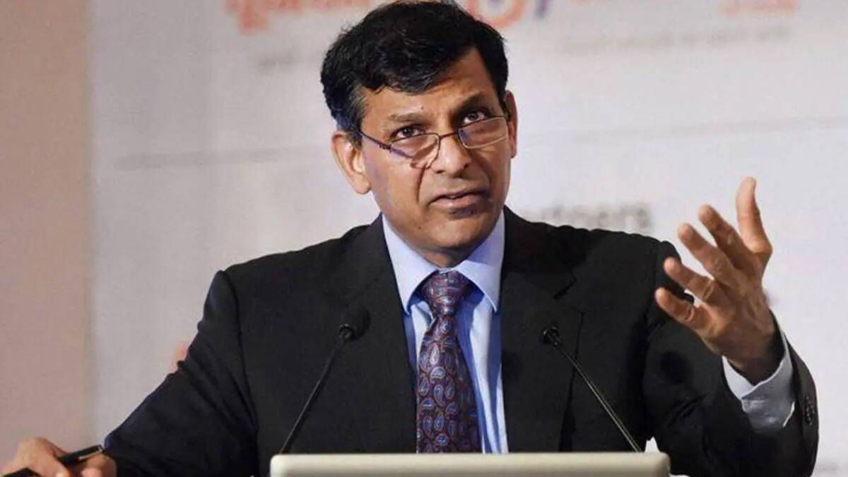 Controversy Over Raghuram Rajan Comment Of Hindu Vikas Growth Rate Ysh 95 