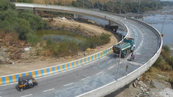 Saket Margika on Kalwa new bridge is also open