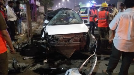 car accident Ghodbunder road