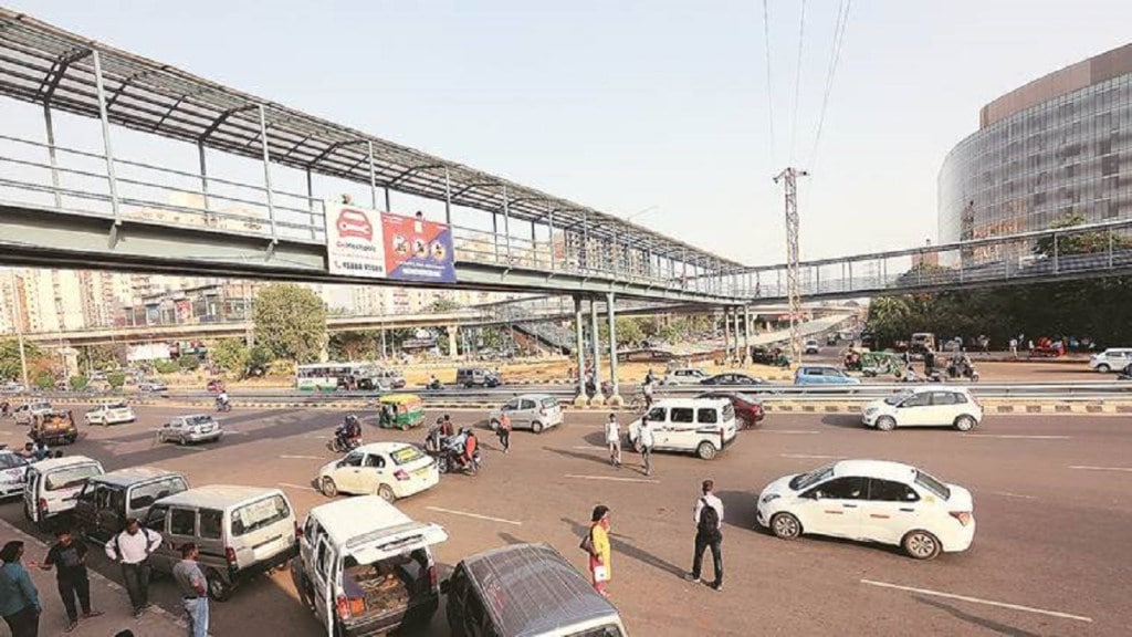 foot over bridges Ghodbunder Road