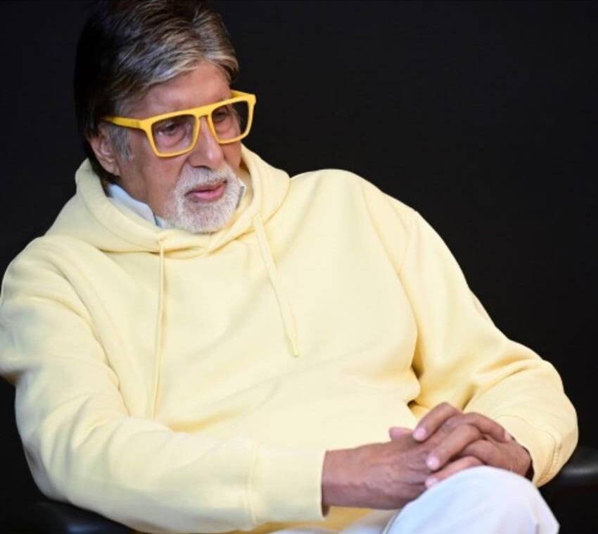 Amitabh Bachchan Muslim Role Shocking Revelation says Did Not Let Water Touch Face For Seven Days Saat Hindustani Movie