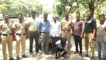 Navi Mumbai police laid a trap at Alandi and arrested