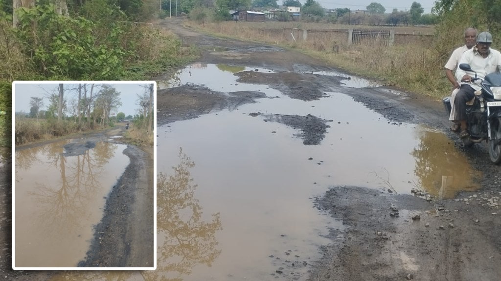 Roads damaged by unseasonal rains nagpur