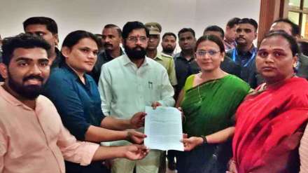 Transgender Trutiypanthi meet Eknath Shinde