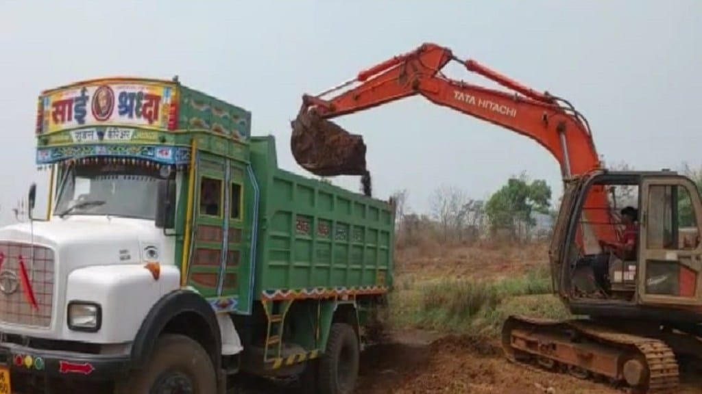 silt removed from river Savitri