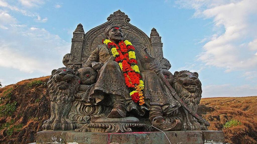 shivaji maharaj statue