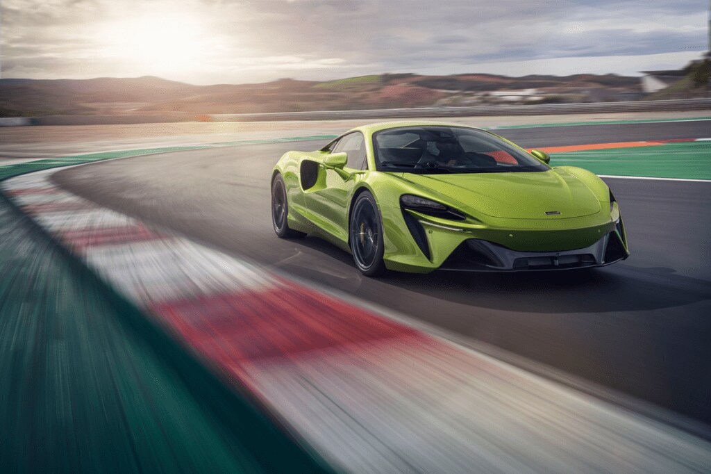 McLaren Artura launched