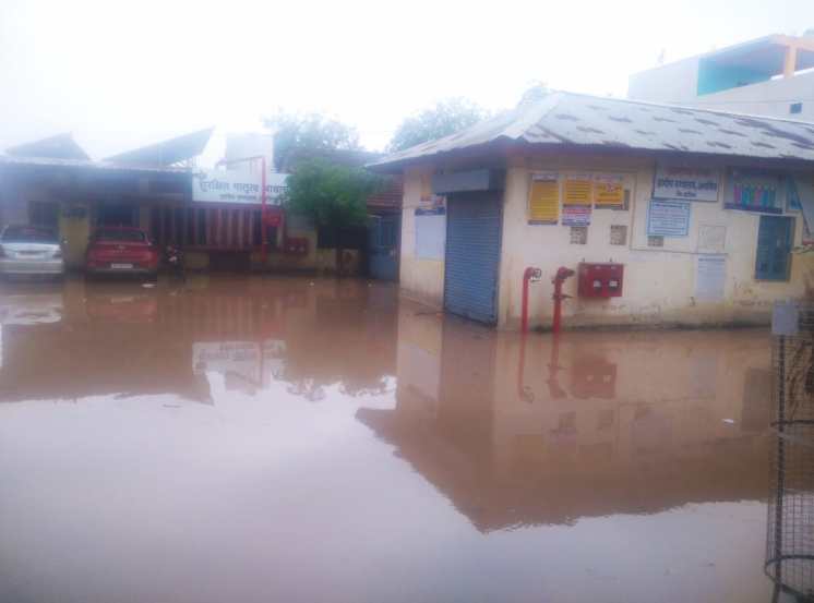 Rivers flooded washim