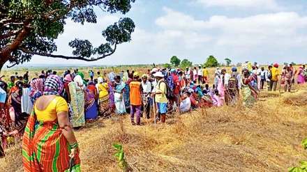 , barsu protester entry in village,