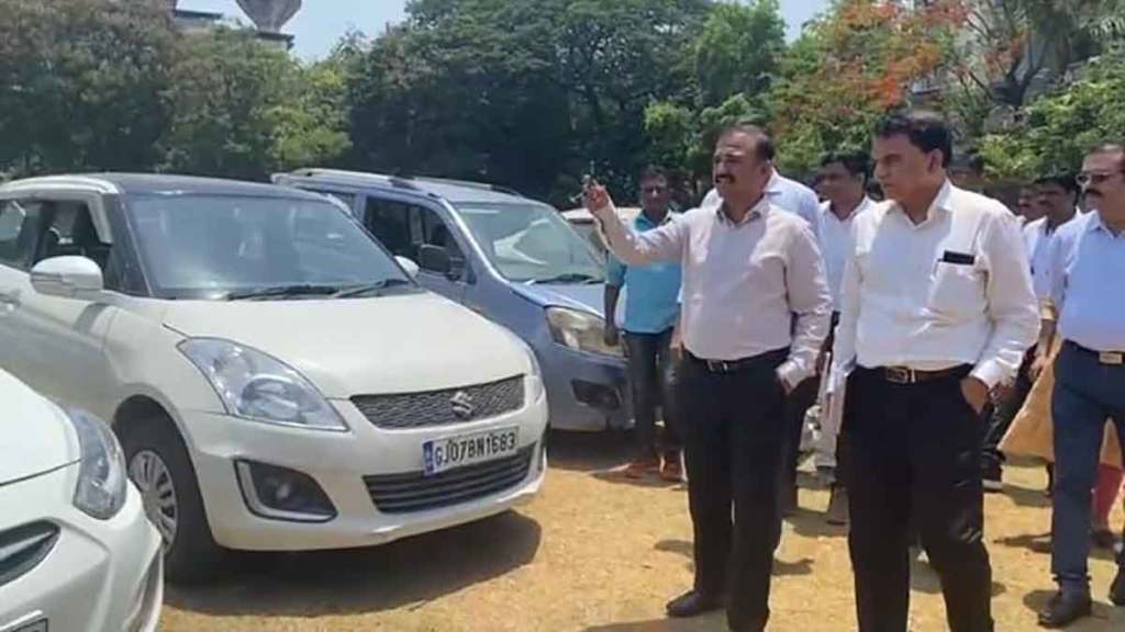 navi mumbai police seize 13 cars