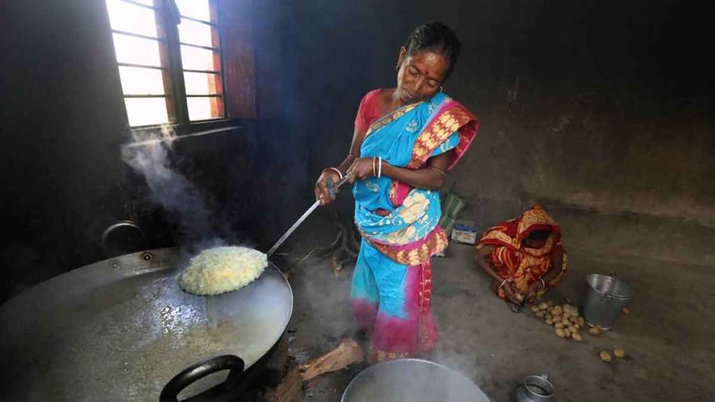 midday meal workers