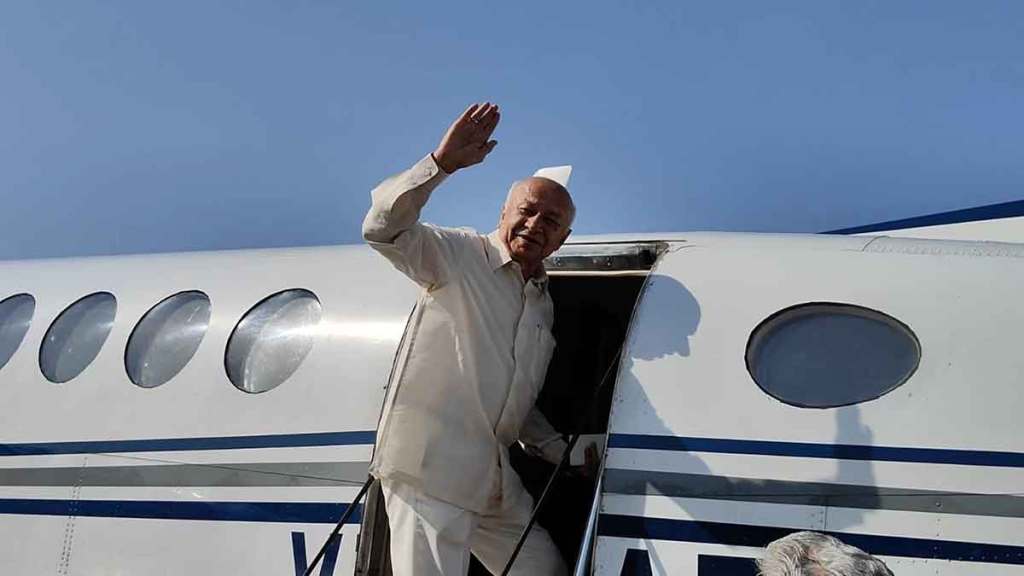 sushilkumar shinde leaves for bangalore