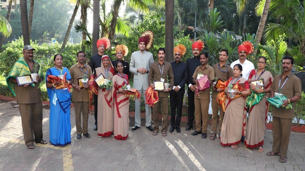 sweepers of Thane honoured