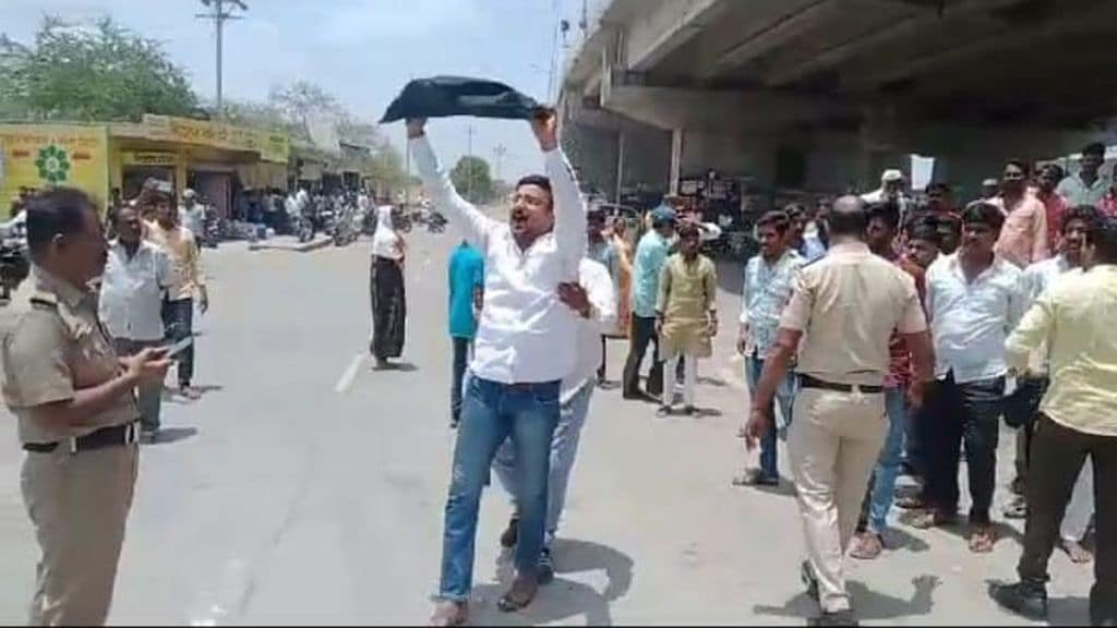 Black flags shown to BJP MPs