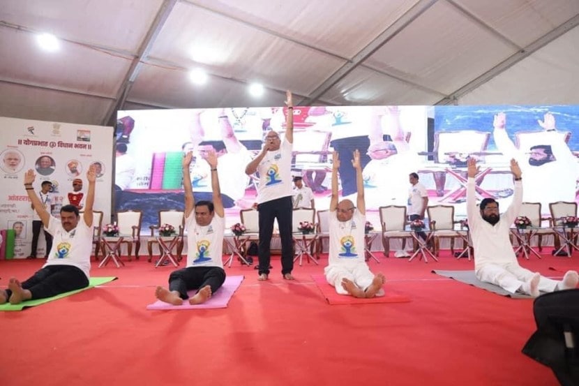 International Yoga Day 2023 : मुख्यमंत्री एकनाथ शिंदेंची योगसाधना, मुंबईकरांना आवाहन करत म्हणाले…