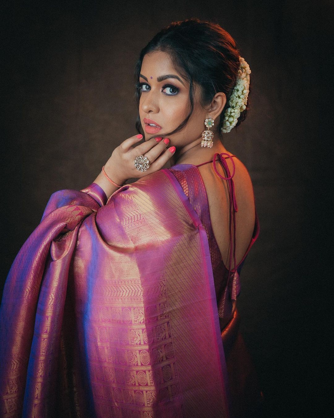 Looking for a Velvet Nauvari Saree for a Maternity Photoshoot ?? Here we  are !! We have amazing most comfortable Velvet Nauvari Sarees Av... |  Instagram