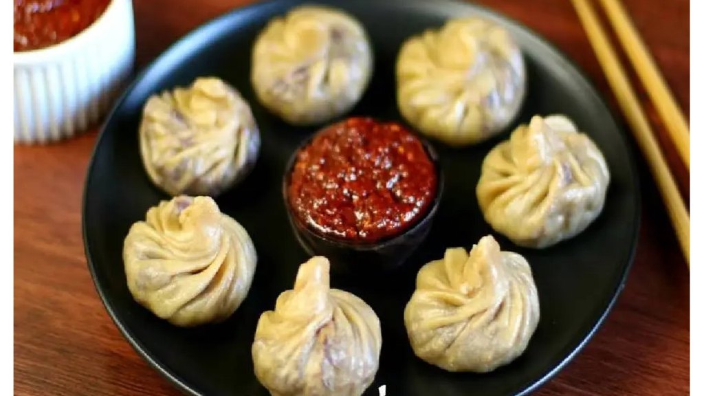 Momos