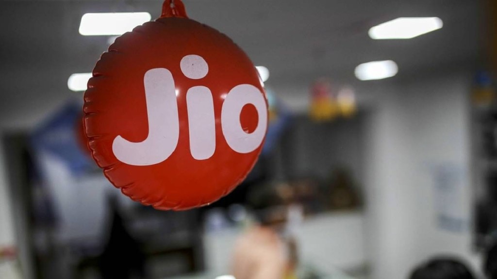 reliance jio launch new 5 prepiad plan with jio saavan