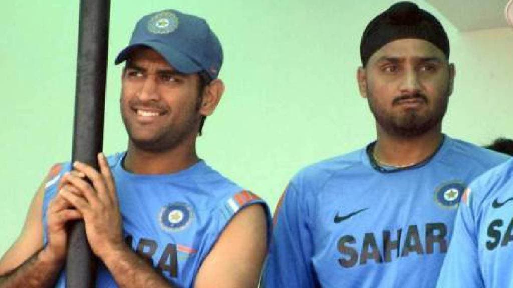 Harbhajan Singh taunts Dhoni's fan