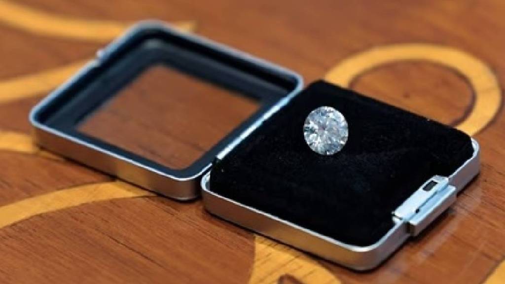 pm modi gifted green diamond to jill biden