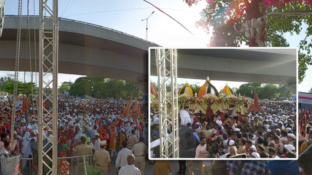 The palanquin of Sant Shrestha Tukaram Maharaj