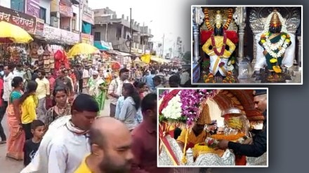 Ashadh devotees Shegaon