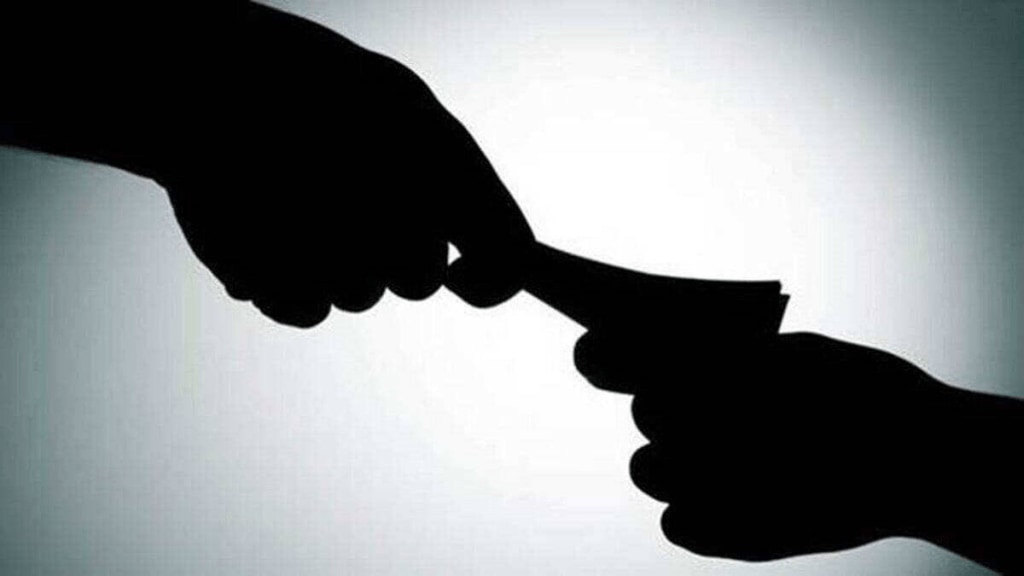 Shop inspector arrested accepting bribe nashik