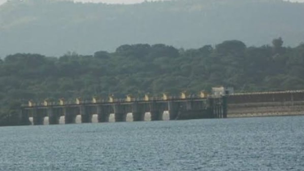 khadavasla dam water storage