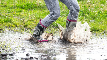 how to dry shoes quickly during rainy season at home monsoon footwear care hacks