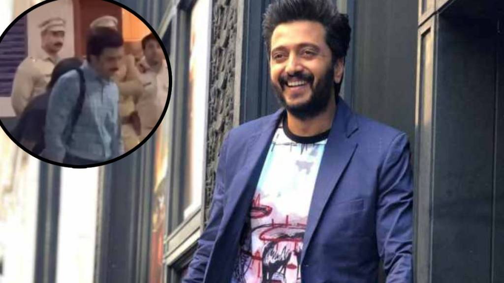 riteish deshmukh spotted at delhi central universit jamia for his next marathi film shooting