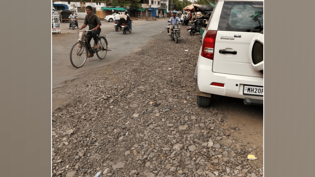 digging up roads jalgaon residents facing inconvenience