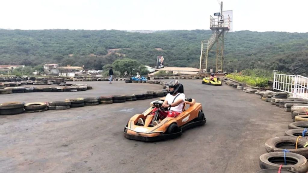 women die due to go karting