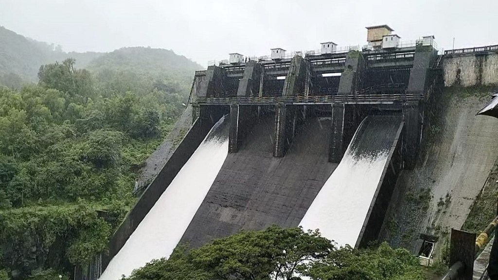 Almatti dam water discharge