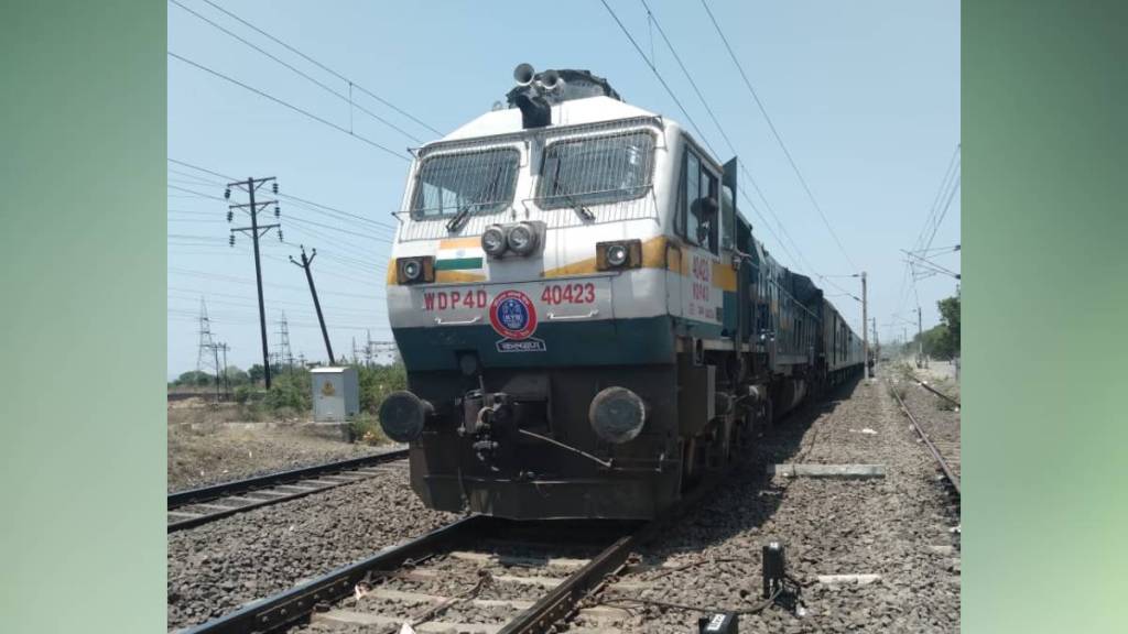 Manmad Daund railway line