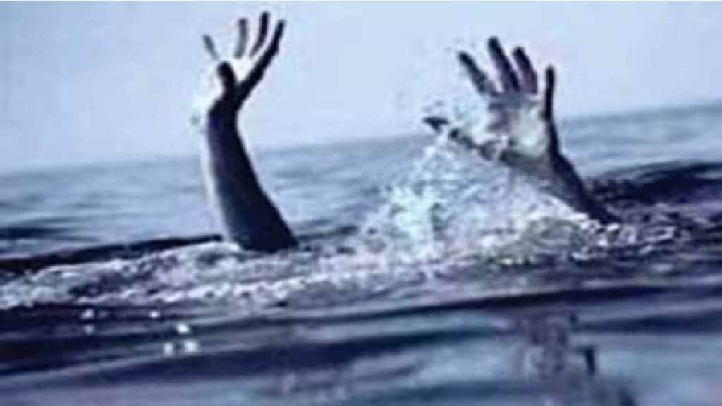 married woman fell in Painganga river