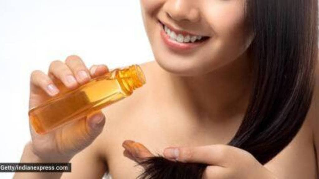 Hair Care Tips : How many times one should oil his/her hair in a week and for how many hours?