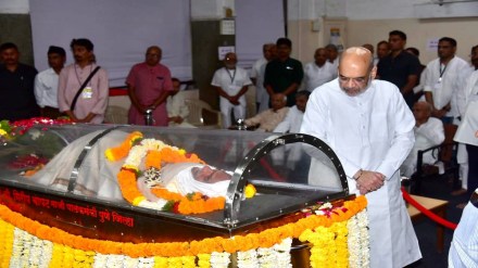 Madandas Devi cremated pune