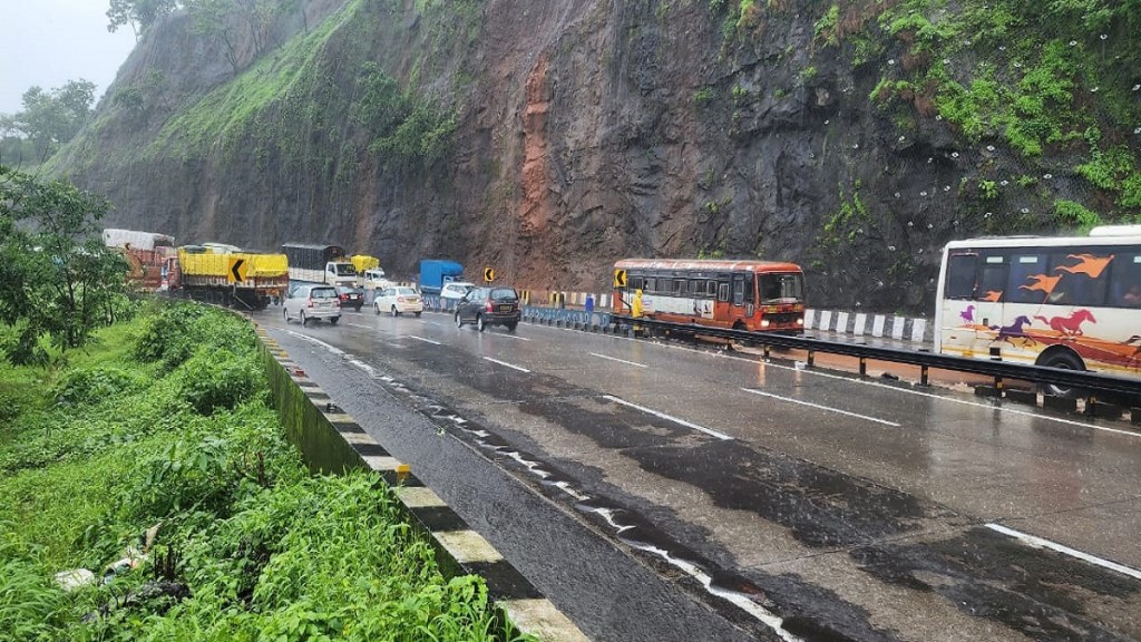 Block on Pune Mumbai Expressway