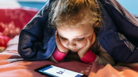 Tips to break mobile addiction in children