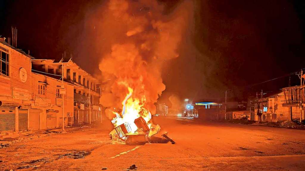 four kiiled in violence erupts in Manipur,