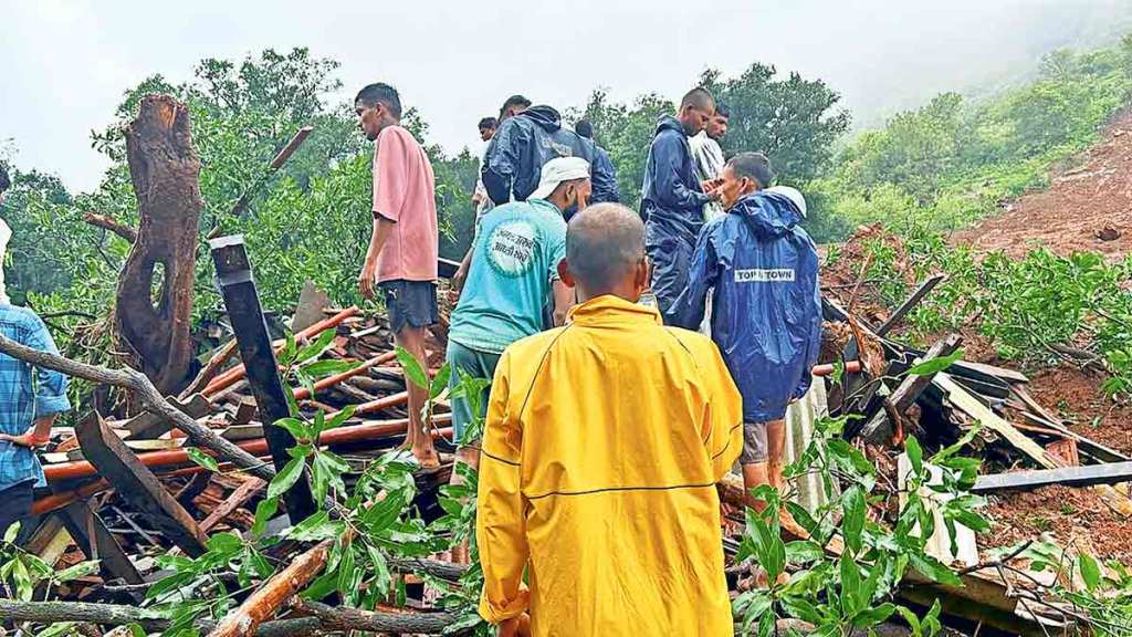 Raigad Landslide Latest Updates in Marathi