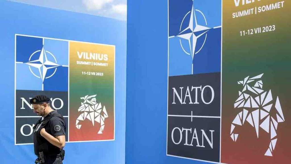 ukraine gets security guarantee from nato