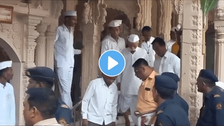 sambhaji bhide visit gajanan maharaj temple