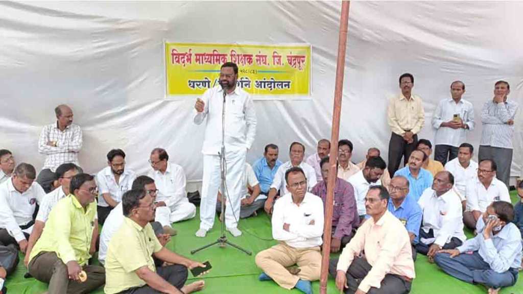 mla adbale warn officials for ignoring teachers problem