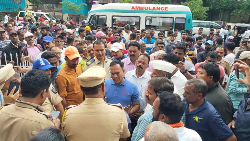 satara crime news youth beaten to death by mob villagers protest with body front in police station