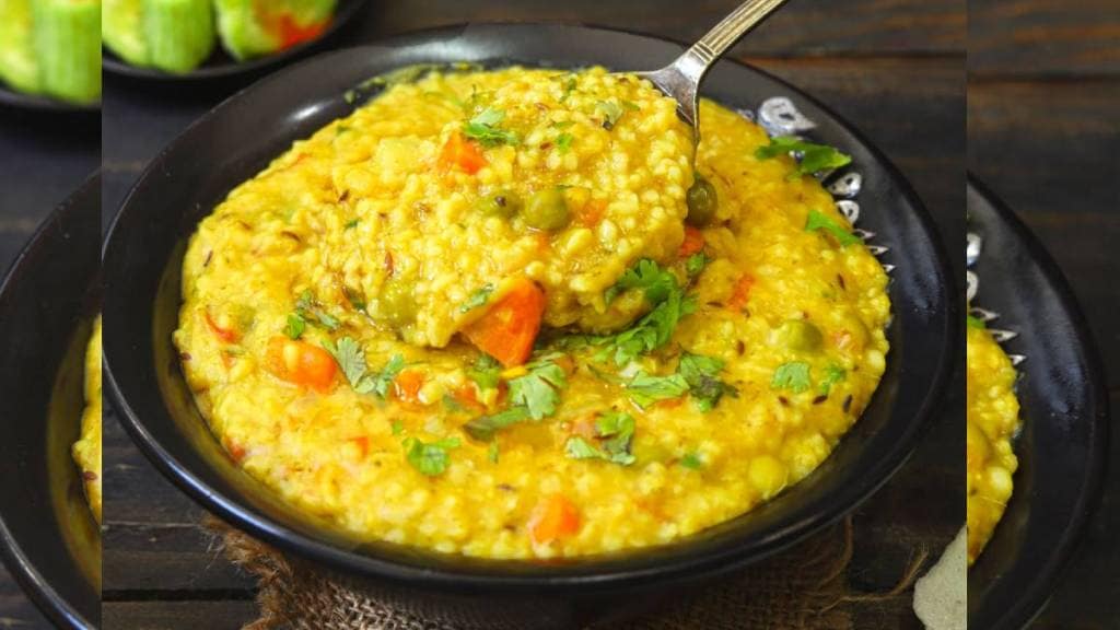 Homemade Vegetable Dalia Recipe Homemade Vegetable Dalia Recipe in marathi