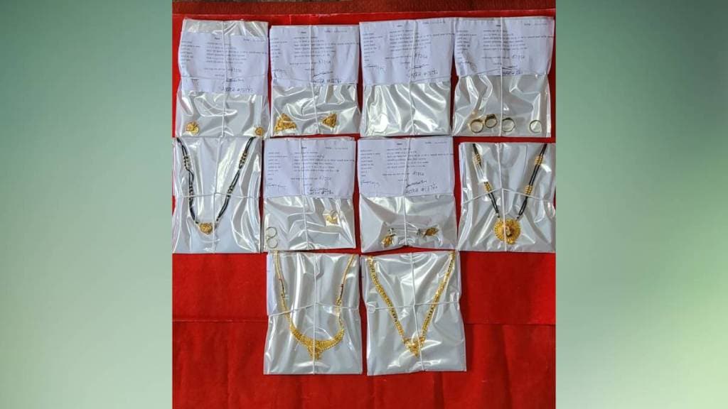 Gold ornaments seized